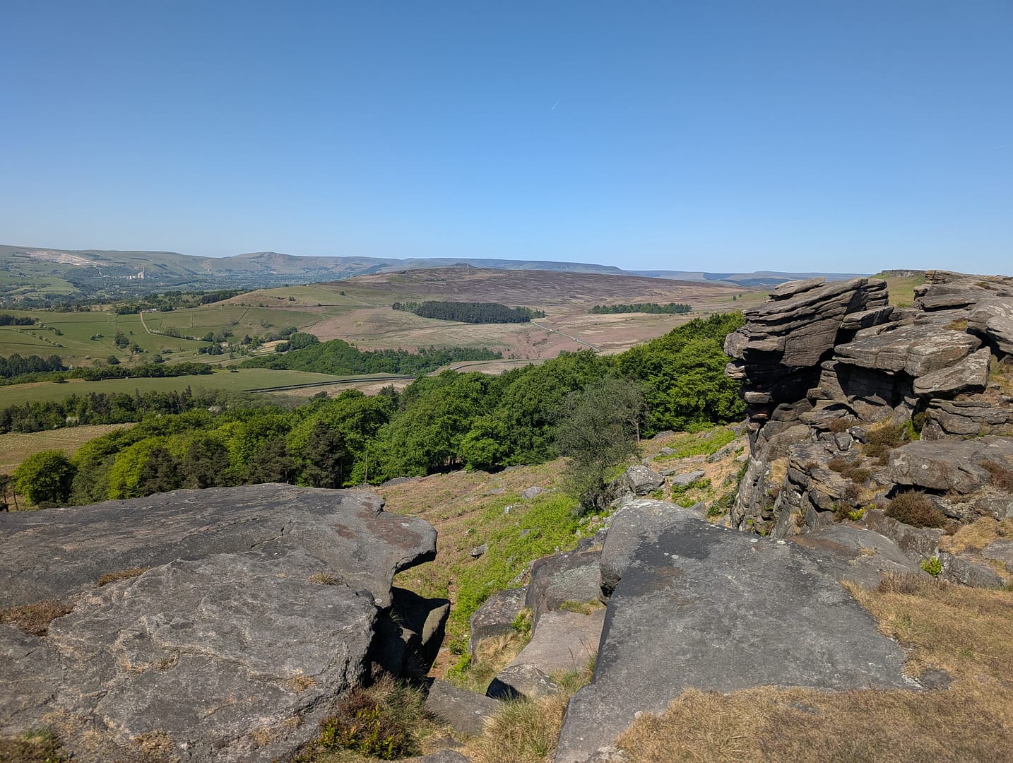 Spotting the Ring Ouzel at Stanage Edge